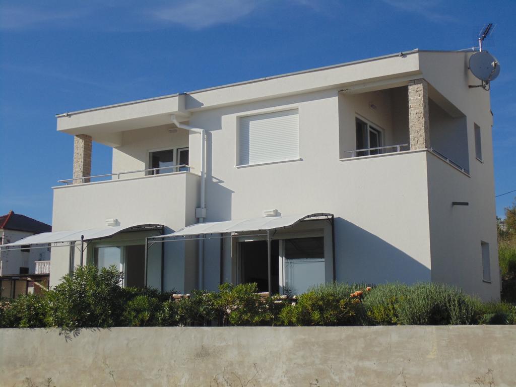 House Natali 70M From The Beach - Free Ev Top Up Villa Rtina Exterior photo